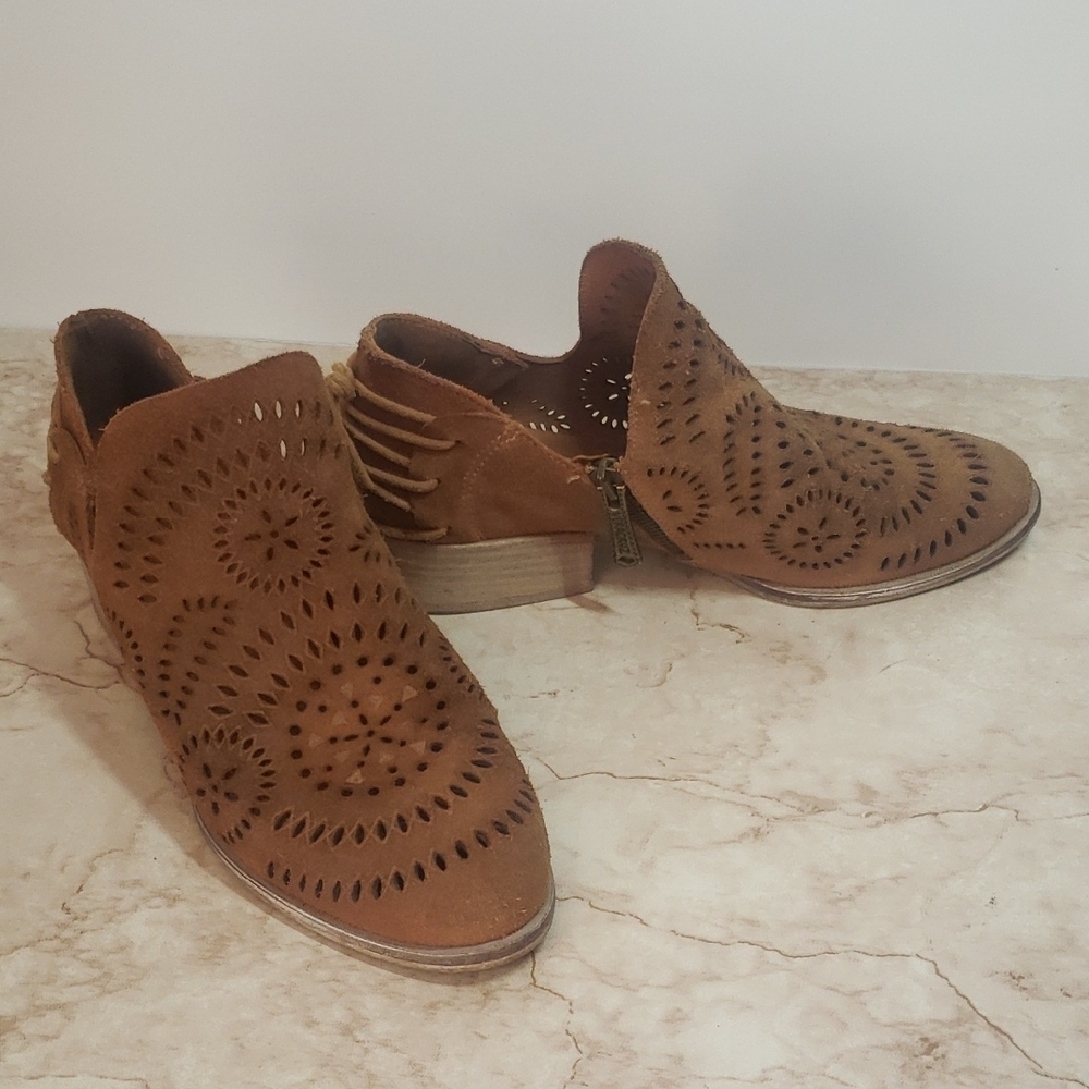 Veracruz Artisans Brown Perforated Suede Women's Ankle Boots 38